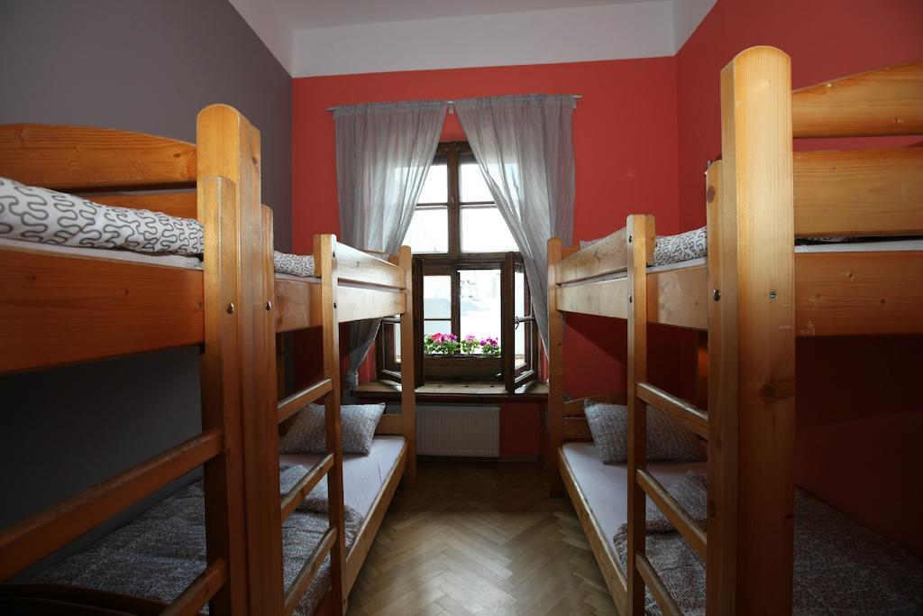 Intro Hostel *