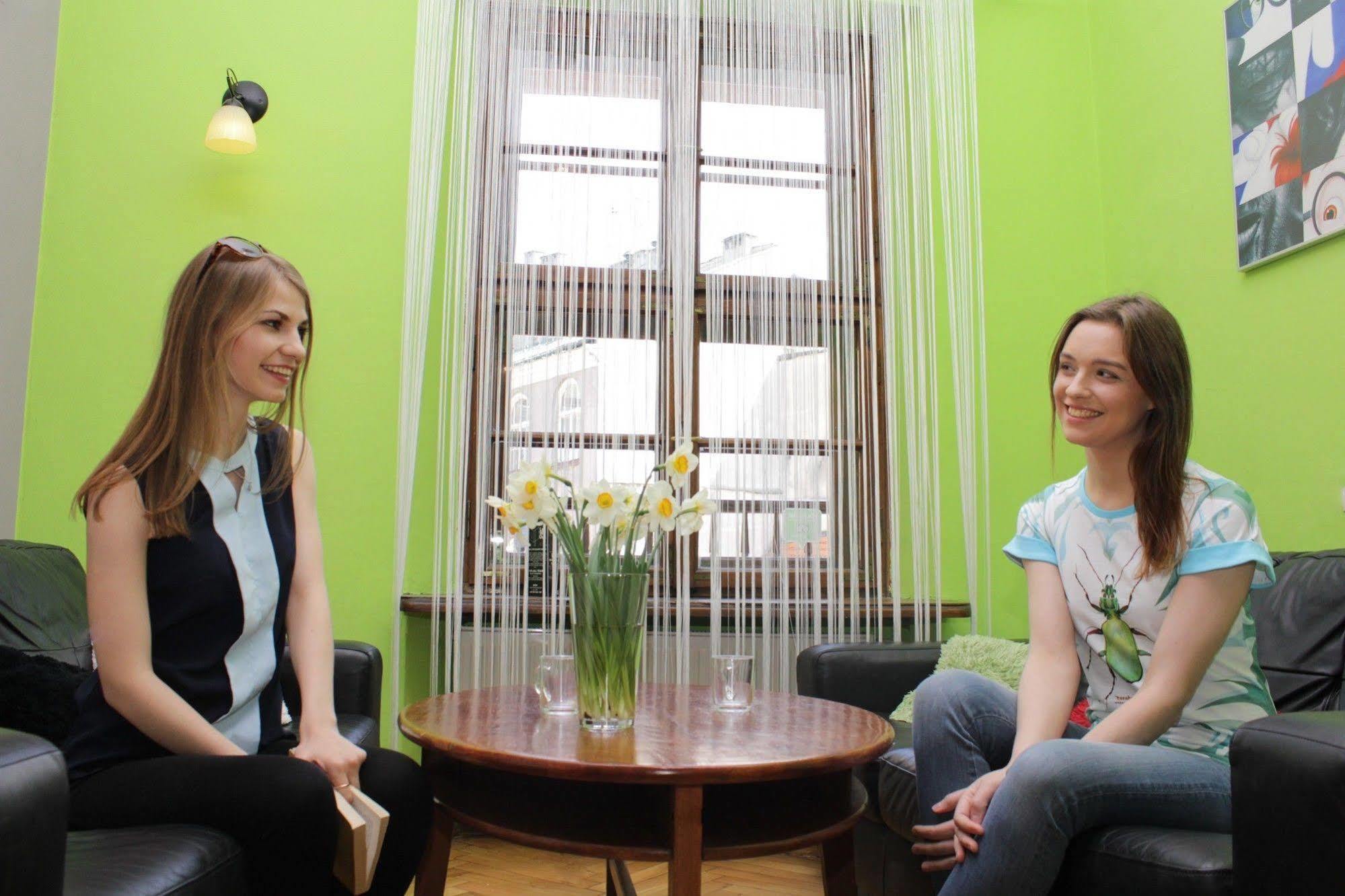 Intro Hostel